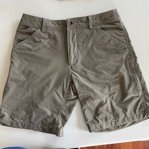 Men’s Kuhl shorts